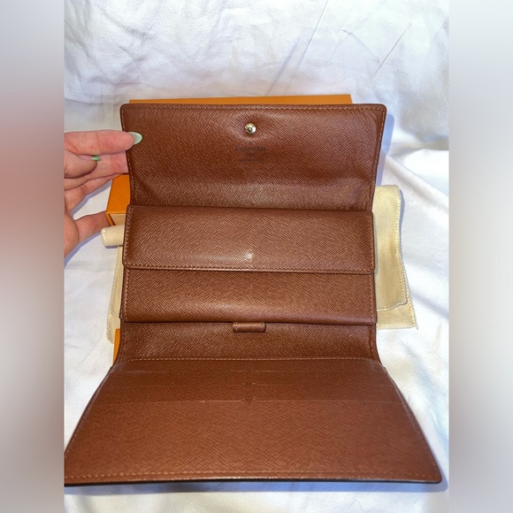 Louis Vuitton Authentic Porte Tresor Tri-fold Wallet - Picture 4 of 9